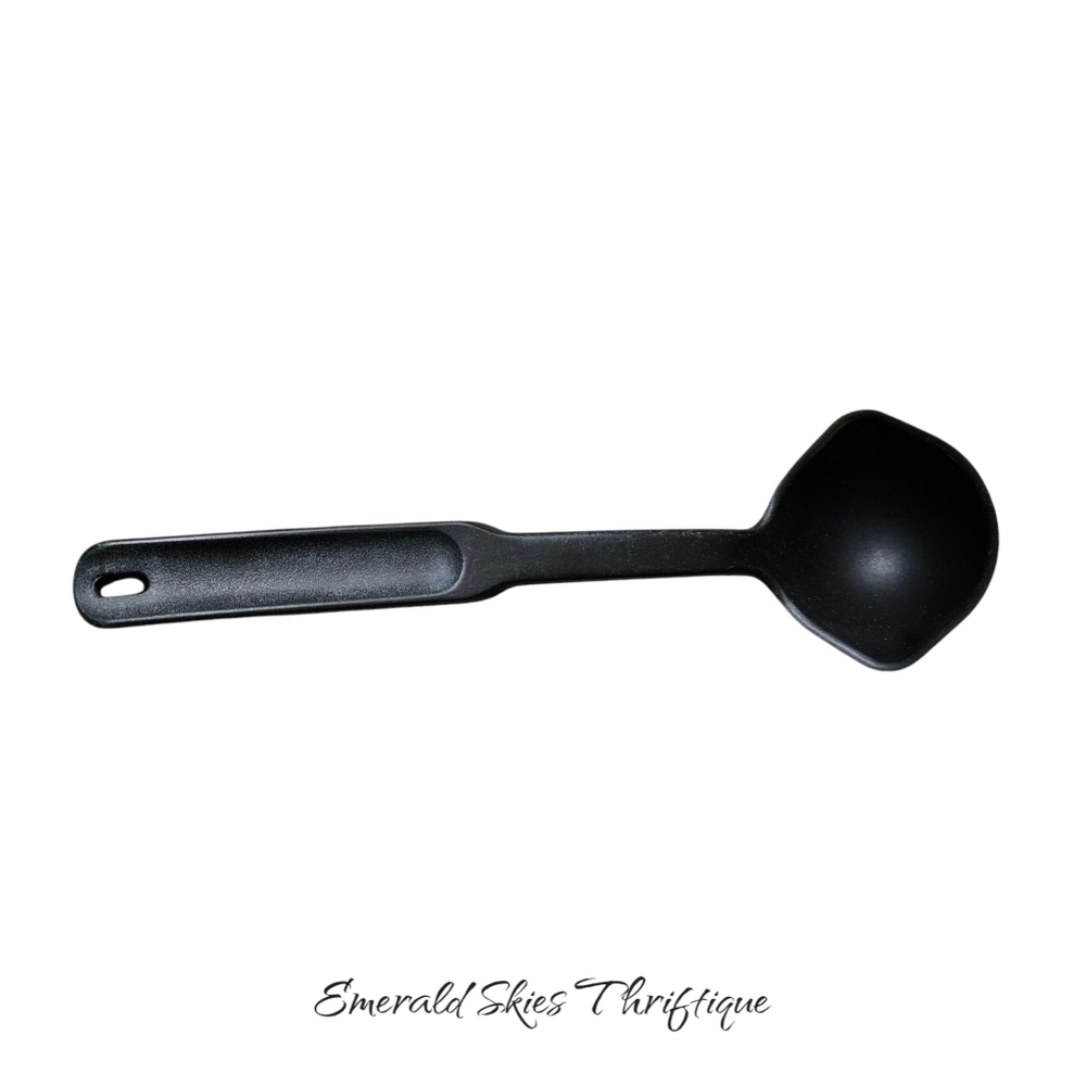Pampered Chef Nylon Ladle
